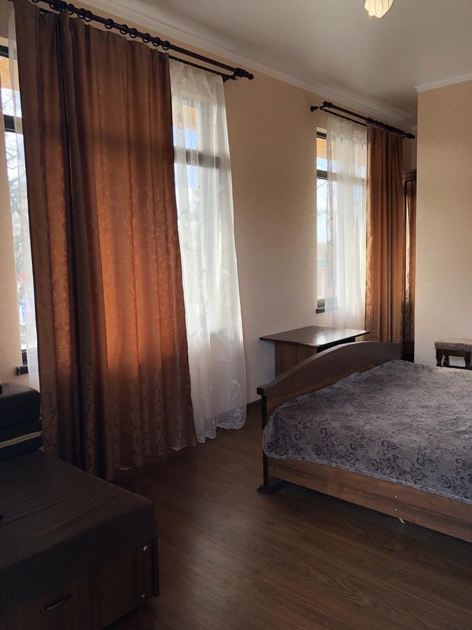 Cafe-Hotel Assir Піцунда Екстер'єр фото